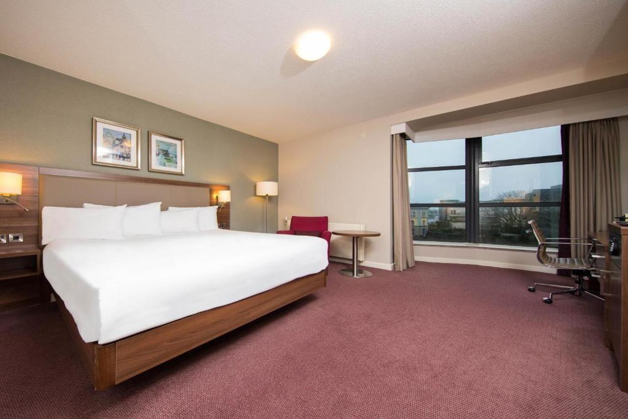 Leonardo Hotel Galway Ngoại thất bức ảnh