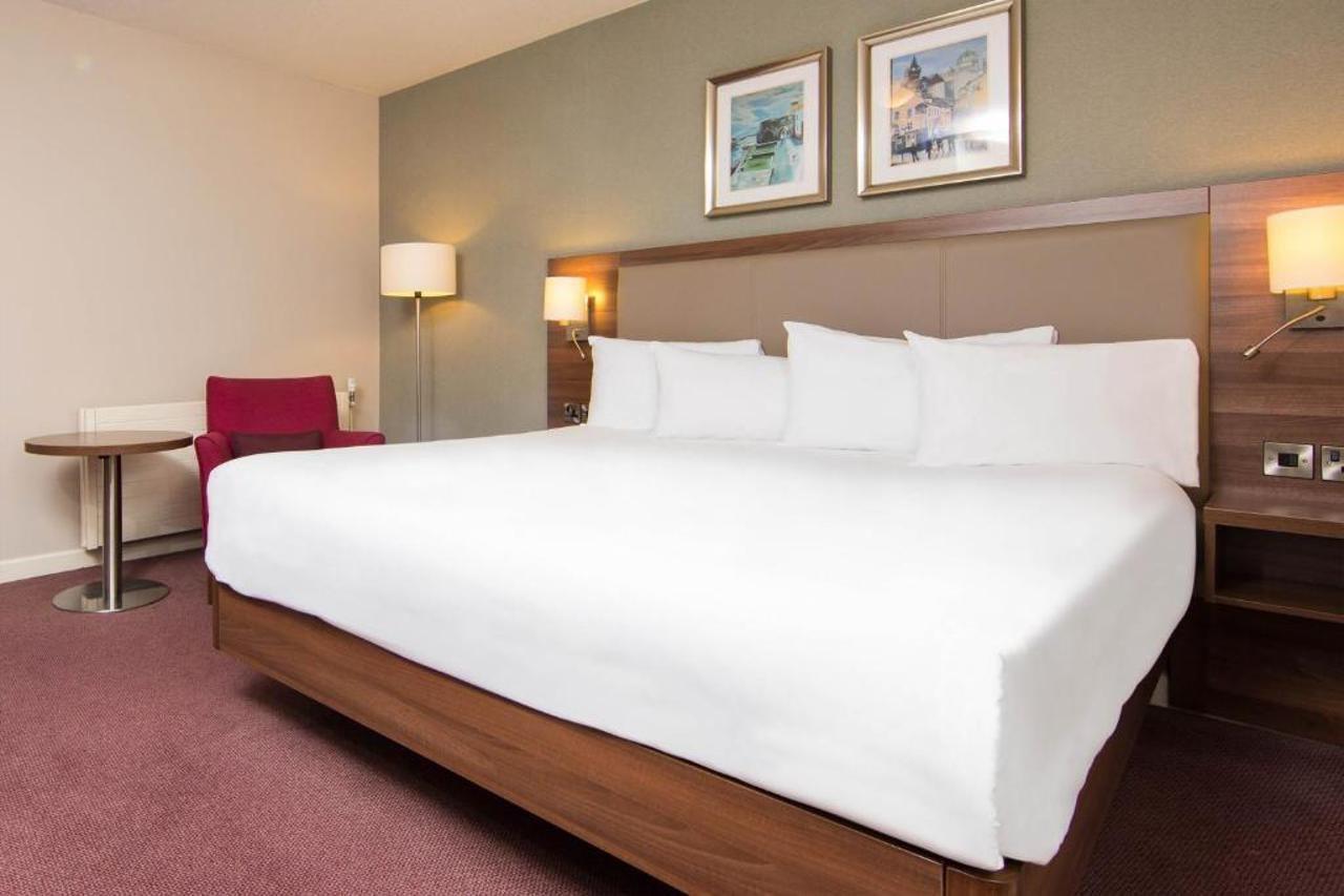 Leonardo Hotel Galway Ngoại thất bức ảnh