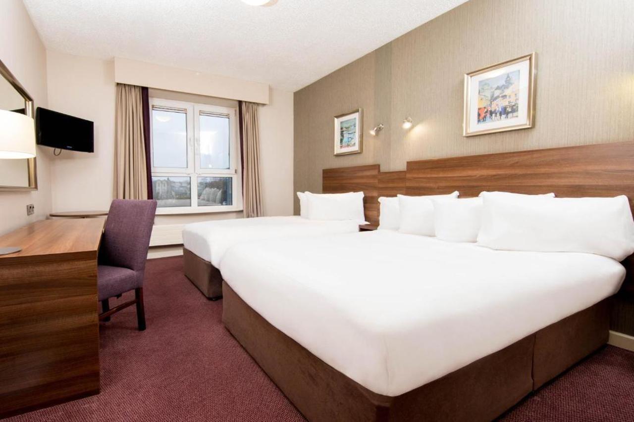 Leonardo Hotel Galway Ngoại thất bức ảnh